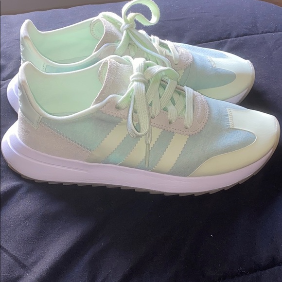 Adidas FLB Runners in Mint - Picture 2 of 7